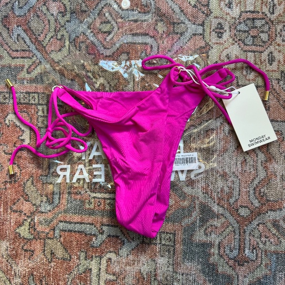 Monday Swimwear Hanalei Bikini Bottom in Dragon Fruit – Size M (NWT) - Picture 1 of 3